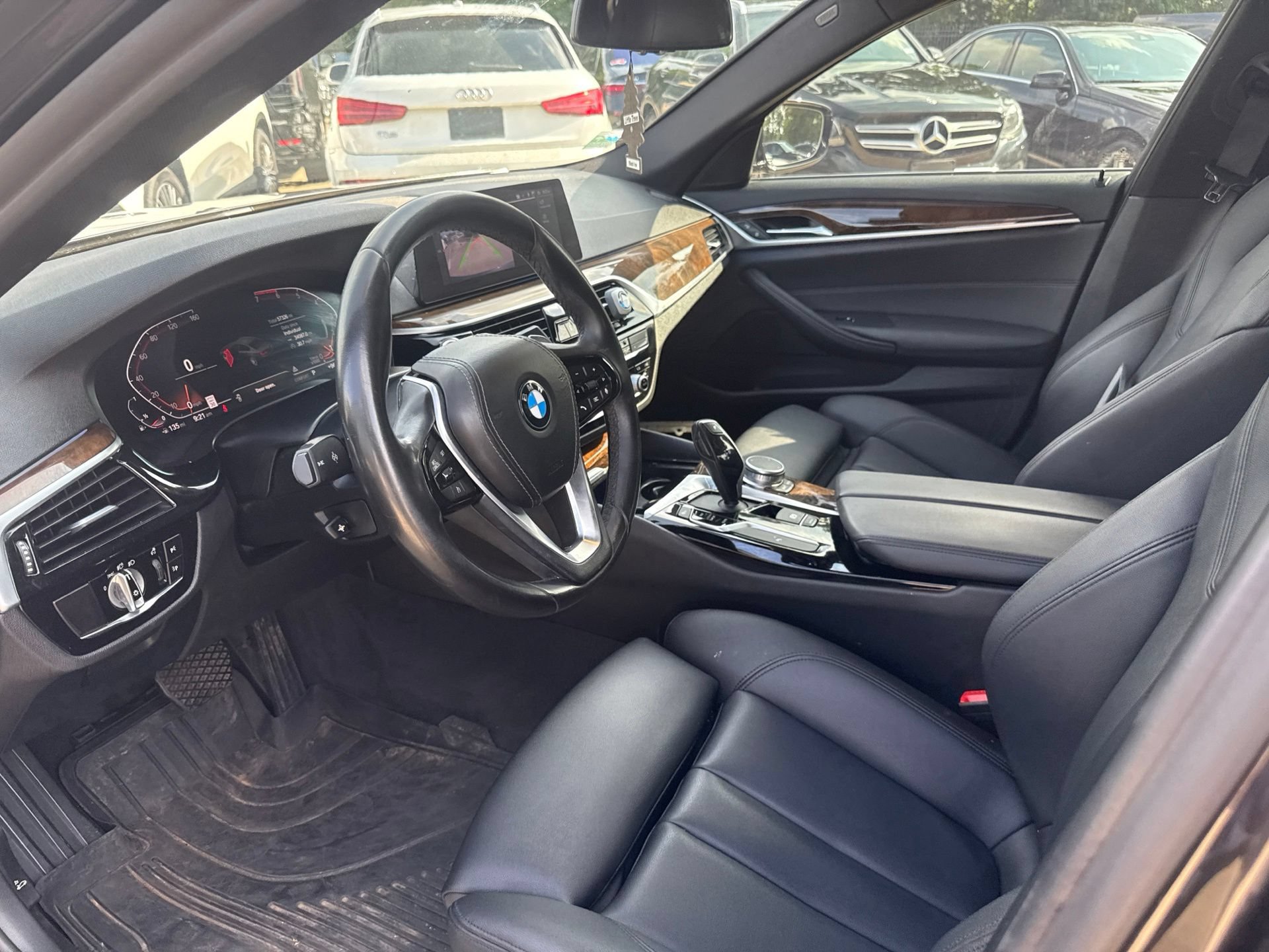 Used 2020 BMW 530i w/ Convenience Package RWD image 9
