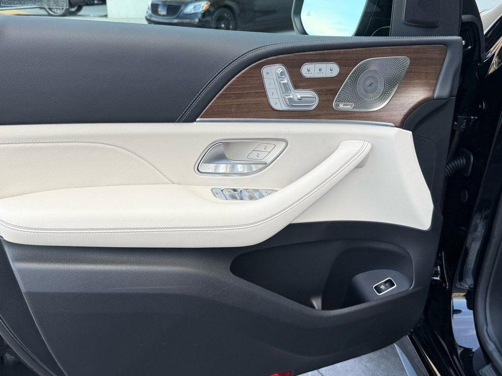 New 2026 Mercedes-Benz GLE 580 4MATIC image 19