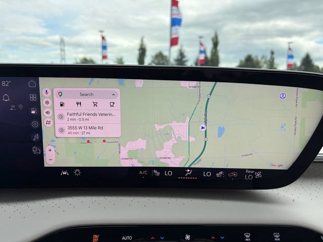 Used 2025 Buick Enclave Avenir w/ Super Cruise Package FWD image 23