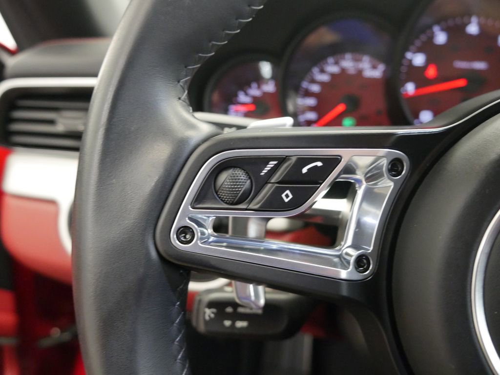 Certified 2019 Porsche 911 Carrera 4 image 24