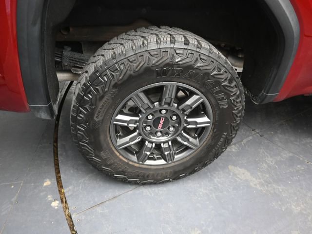 Used 2024 GMC Sierra 1500 AT4X image 10