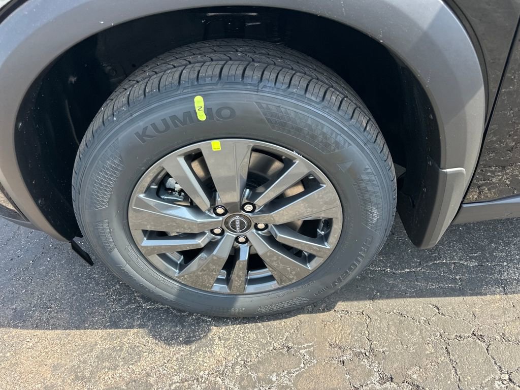 New 2026 Nissan Pathfinder SV image 34