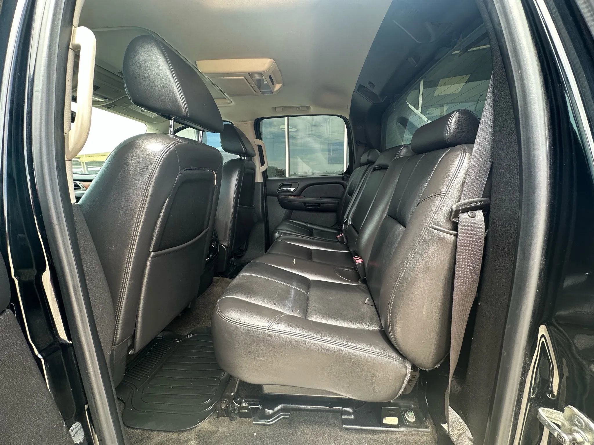 Used 2008 Chevrolet Avalanche LTZ w/ LTZ Preferred Equipment Group AWD/4WD image 12