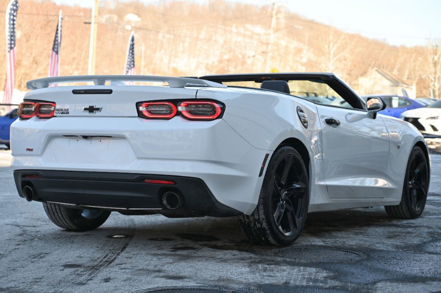 Used 2021 Chevrolet Camaro LT w/ RS Package image 5