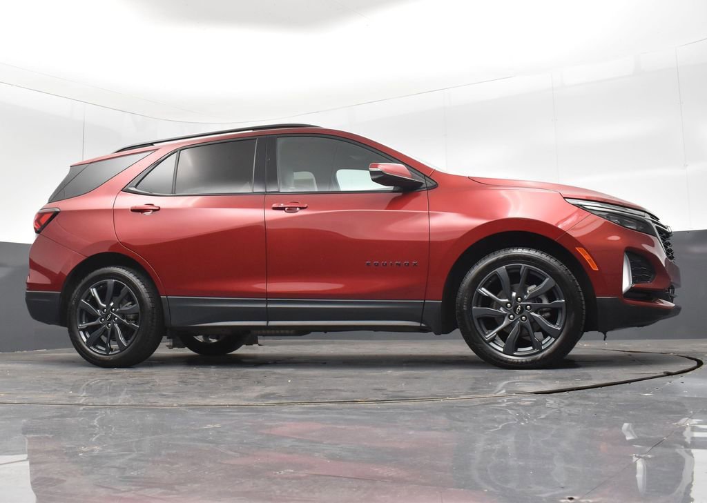 Used 2022 Chevrolet Equinox RS w/ RS Leather Package image 18