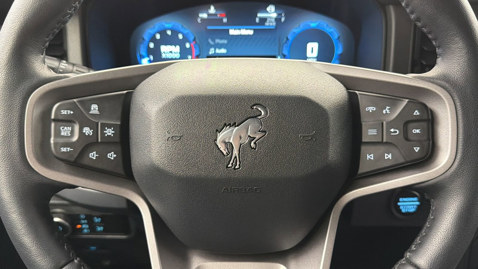 Used 2025 Ford Bronco Badlands image 28