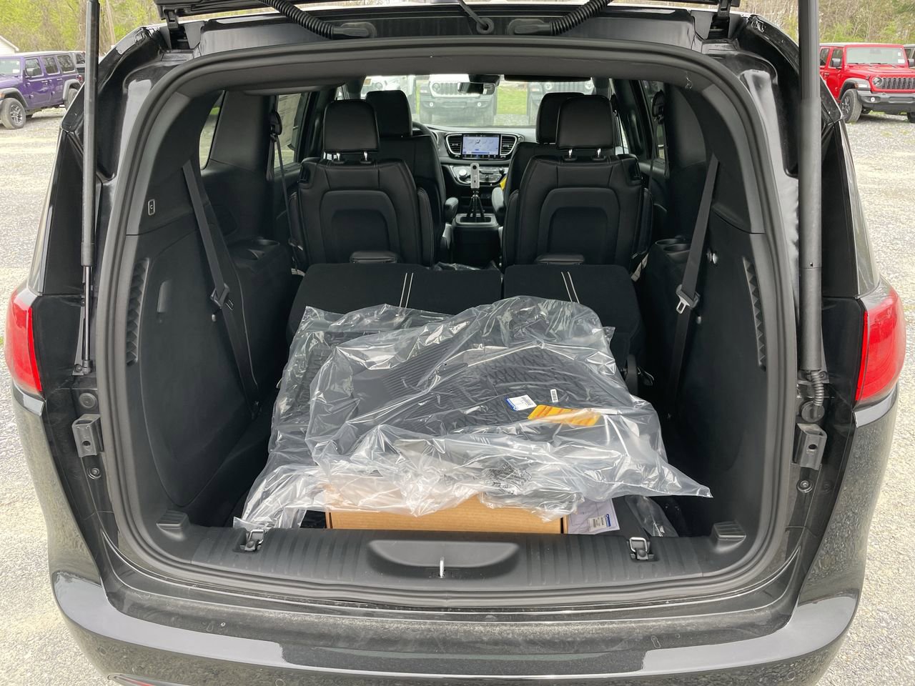 New 2026 Chrysler Voyager LX FWD image 23