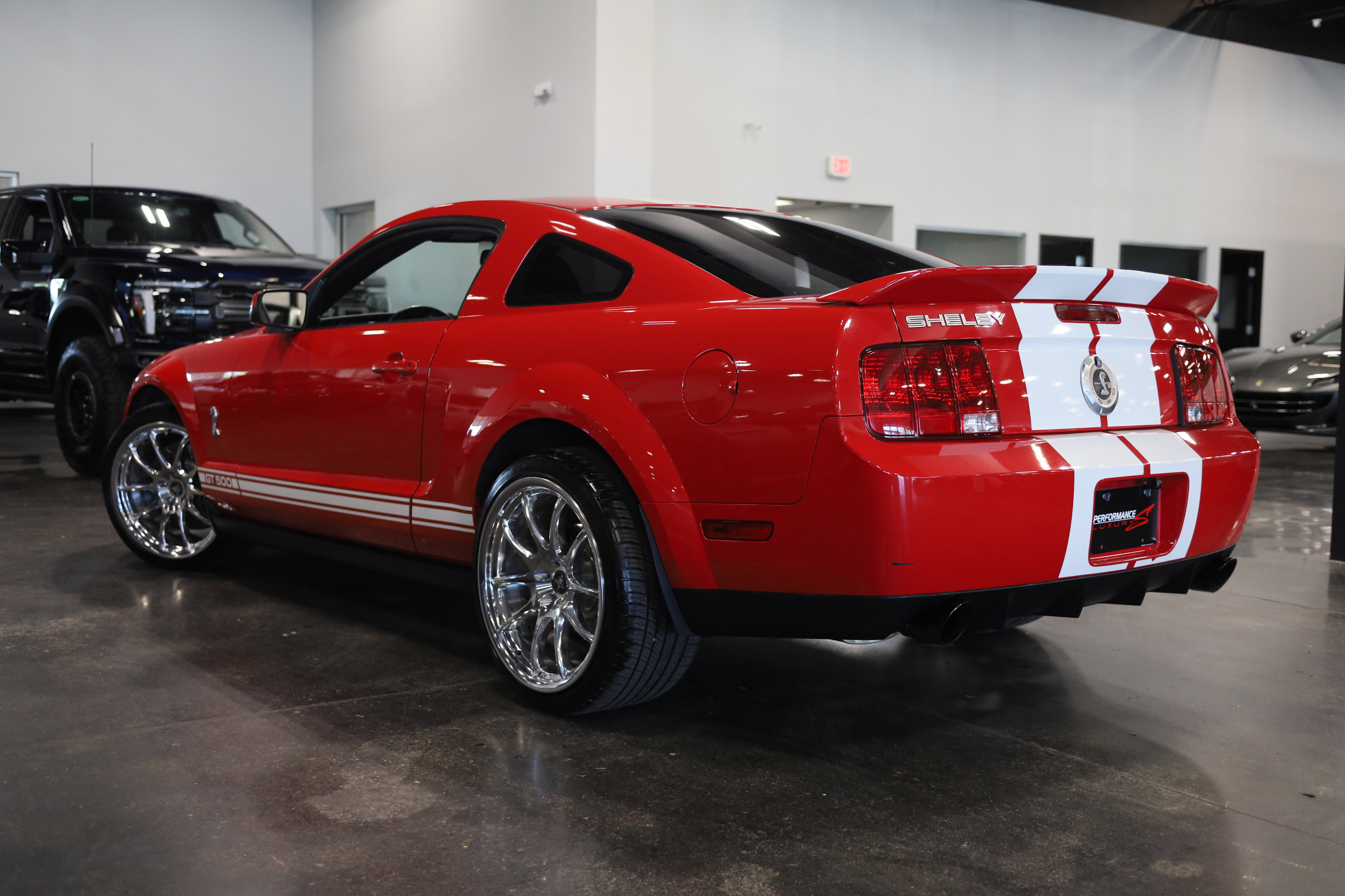 Used 2007 Ford Mustang Shelby GT500 RWD image 4