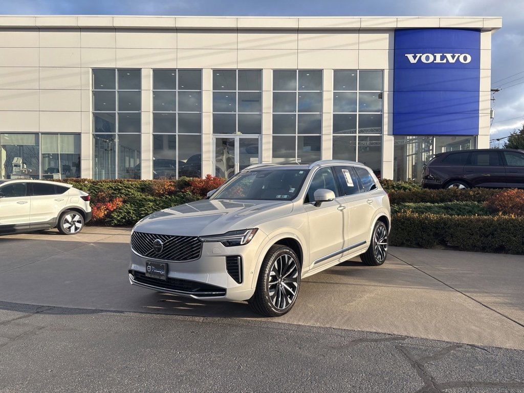 Certified 2025 Volvo XC90 B6 Plus image 50