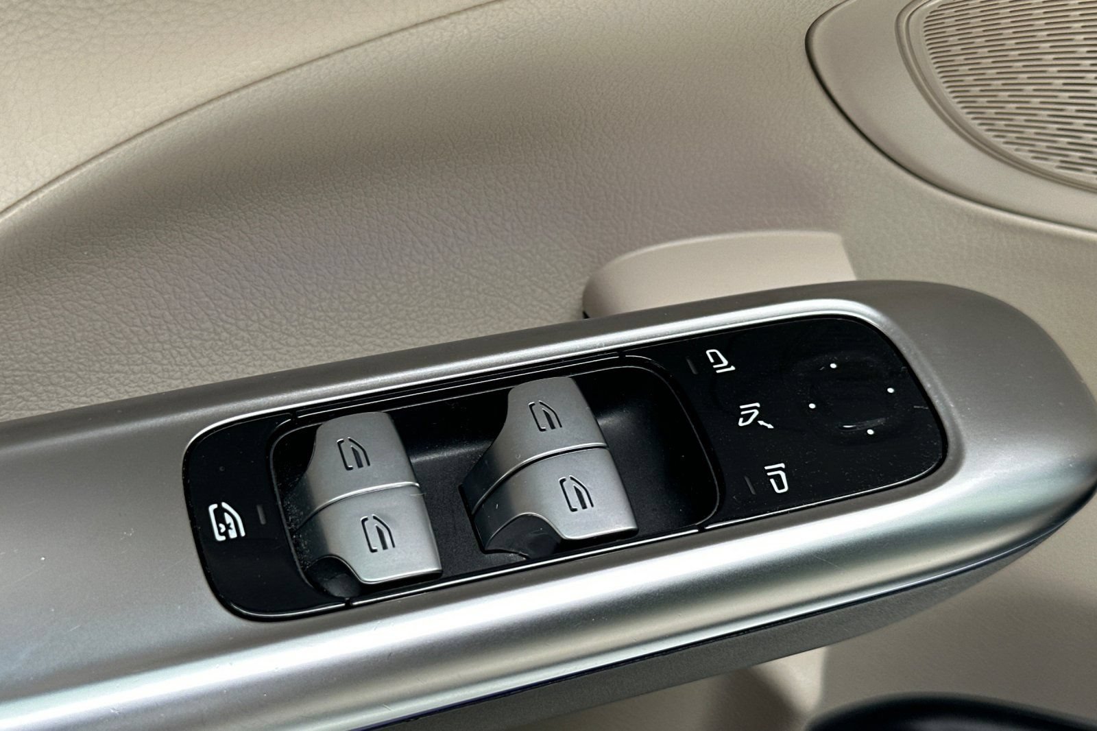 Certified 2022 Mercedes-Benz C 300 Sedan image 12