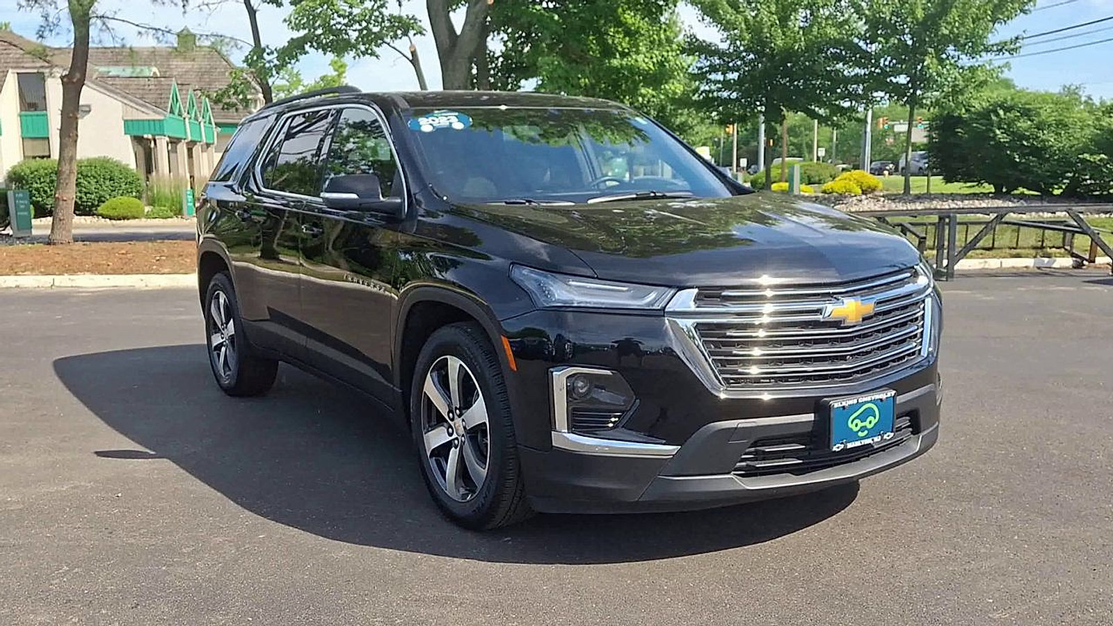 Certified 2023 Chevrolet Traverse LT w/ LT Premium Package AWD/4WD image 5