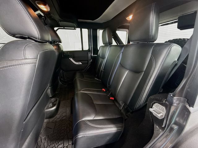 Used 2016 Jeep Wrangler Unlimited Rubicon AWD/4WD image 25