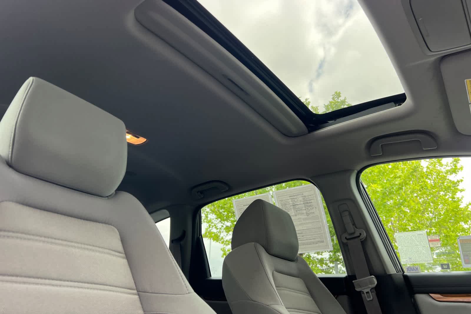 Used 2017 Honda CR-V EX image 18