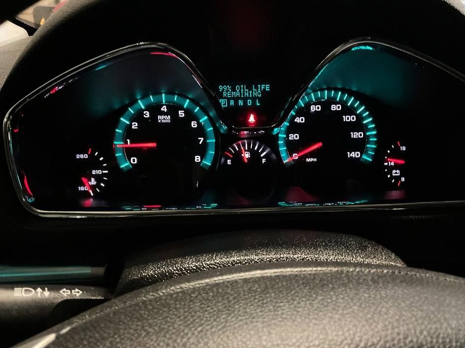 Used 2015 Chevrolet Traverse LT w/ Style and Technology Package FWD image 8