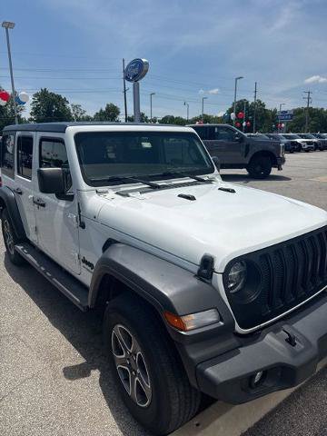 Used 2022 Jeep Wrangler Unlimited Sport AWD/4WD image 2