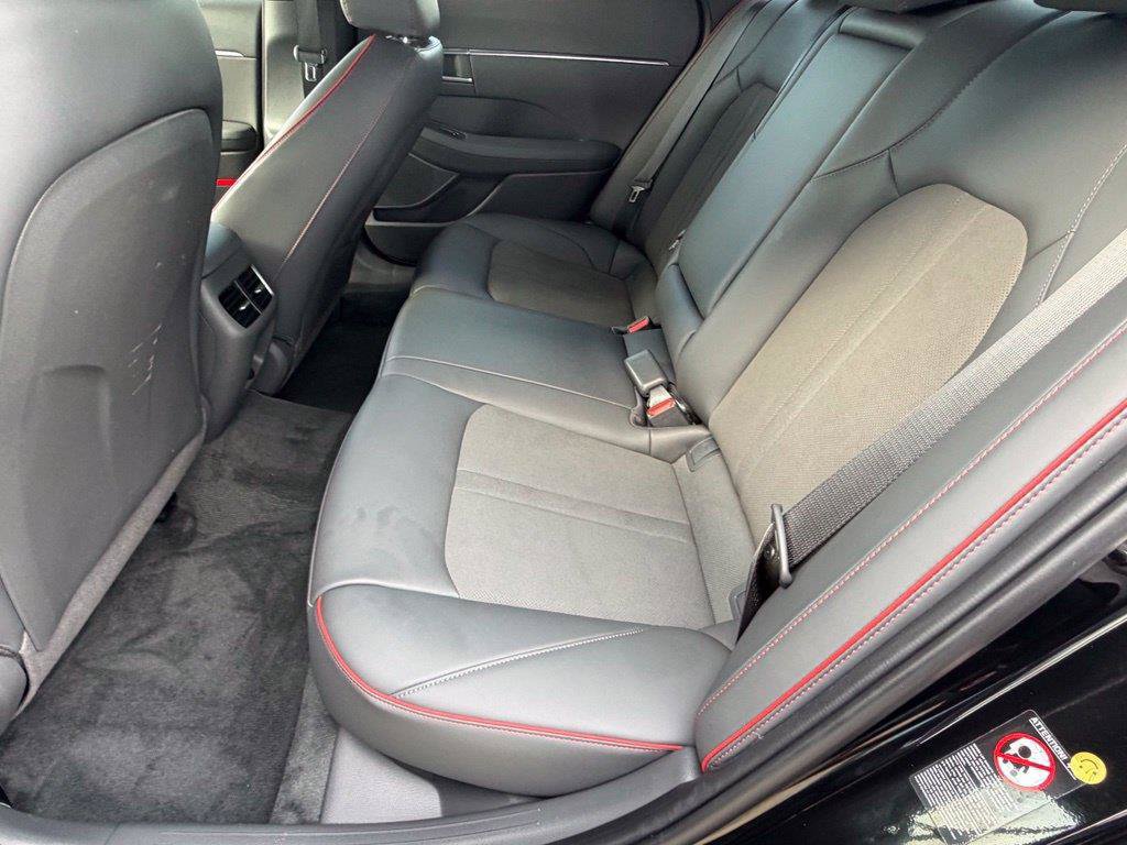 Used 2023 Hyundai Sonata SEL Plus w/ Preferred Accessory Package FWD image 11