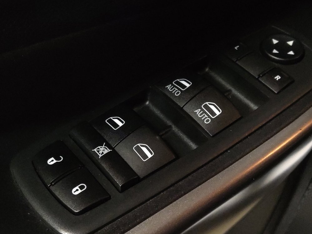 Used 2020 Jeep Cherokee Latitude Plus image 27