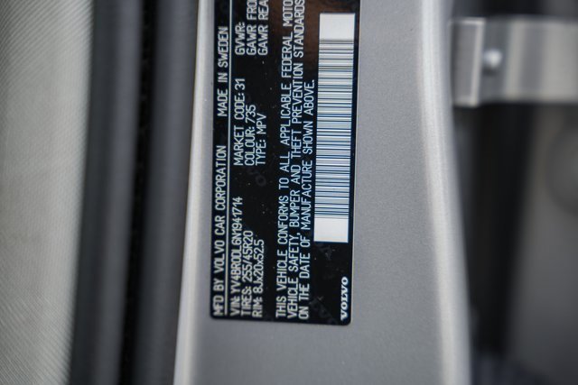 Used 2022 Volvo XC60 T8 Inscription w/ Advanced Package image 39