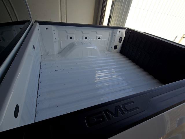 Used 2026 GMC Sierra 1500 SLT AWD/4WD image 14