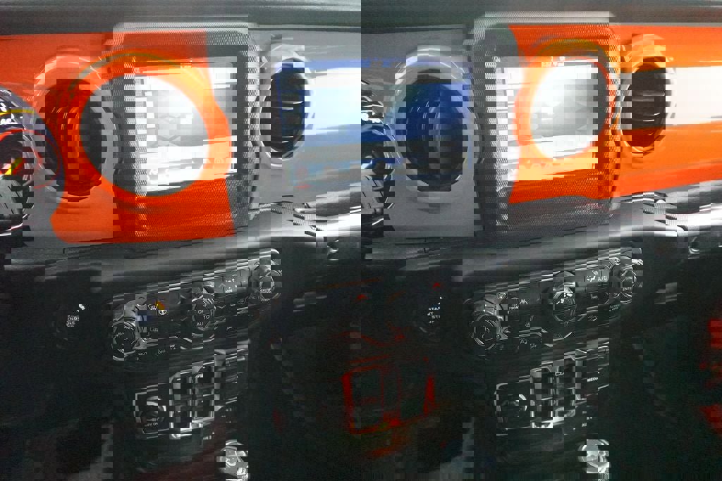 Used 2018 Jeep Wrangler Unlimited Sport S image 17