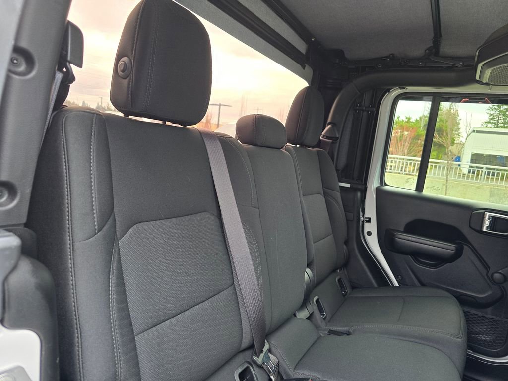 Used 2021 Jeep Gladiator Sport image 46