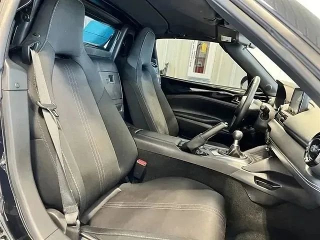 Used 2021 MAZDA MX-5 Miata RF Club RWD image 25