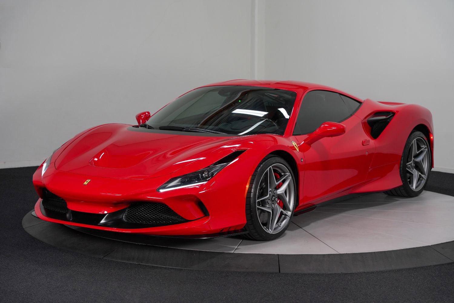 Used 2022 Ferrari F8 Tributo image 6