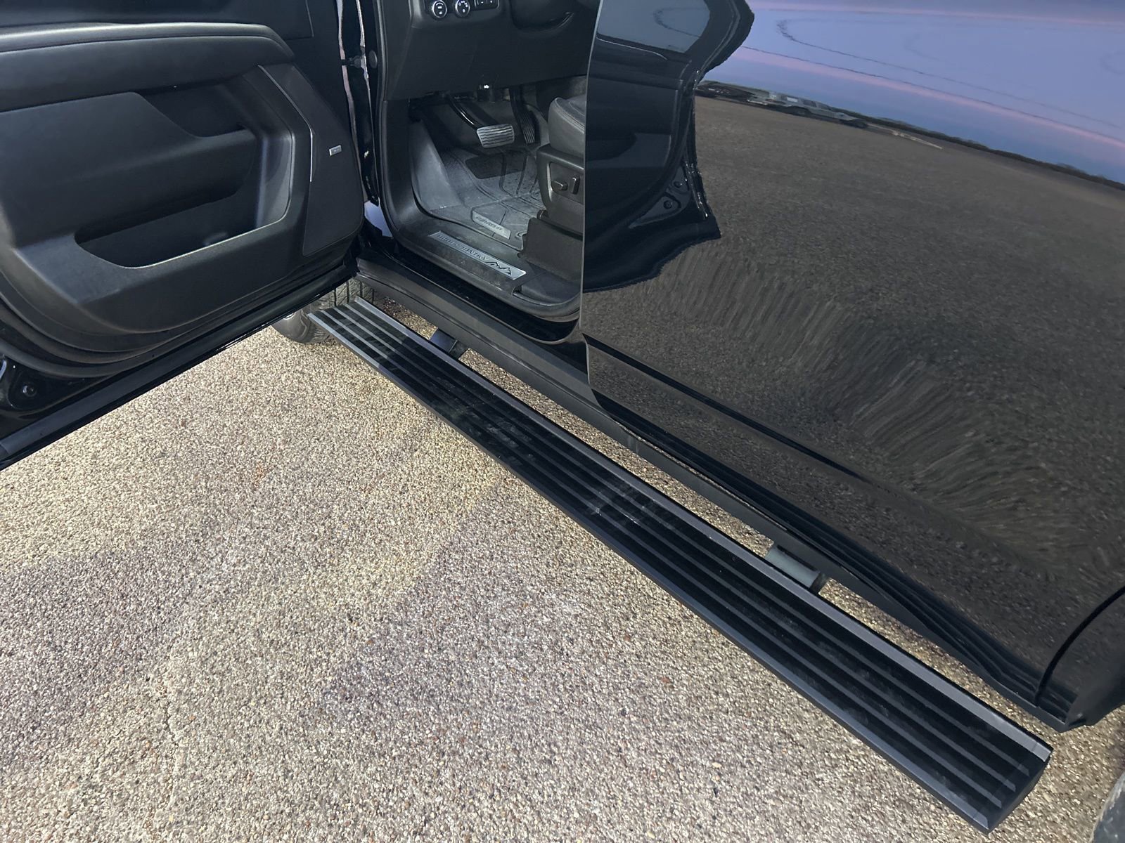 Used 2024 Chevrolet Tahoe High Country image 27