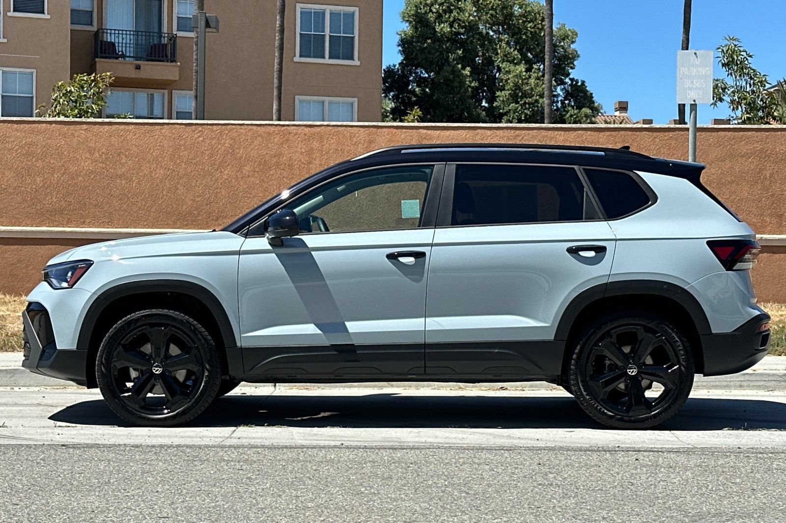 Certified 2026 Volkswagen Taos SE AWD/4WD image 7