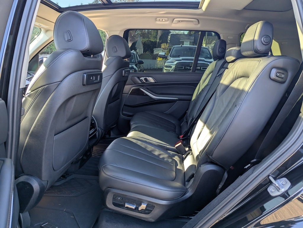 Used 2020 BMW X7 xDrive40i w/ Cold Weather Package image 31