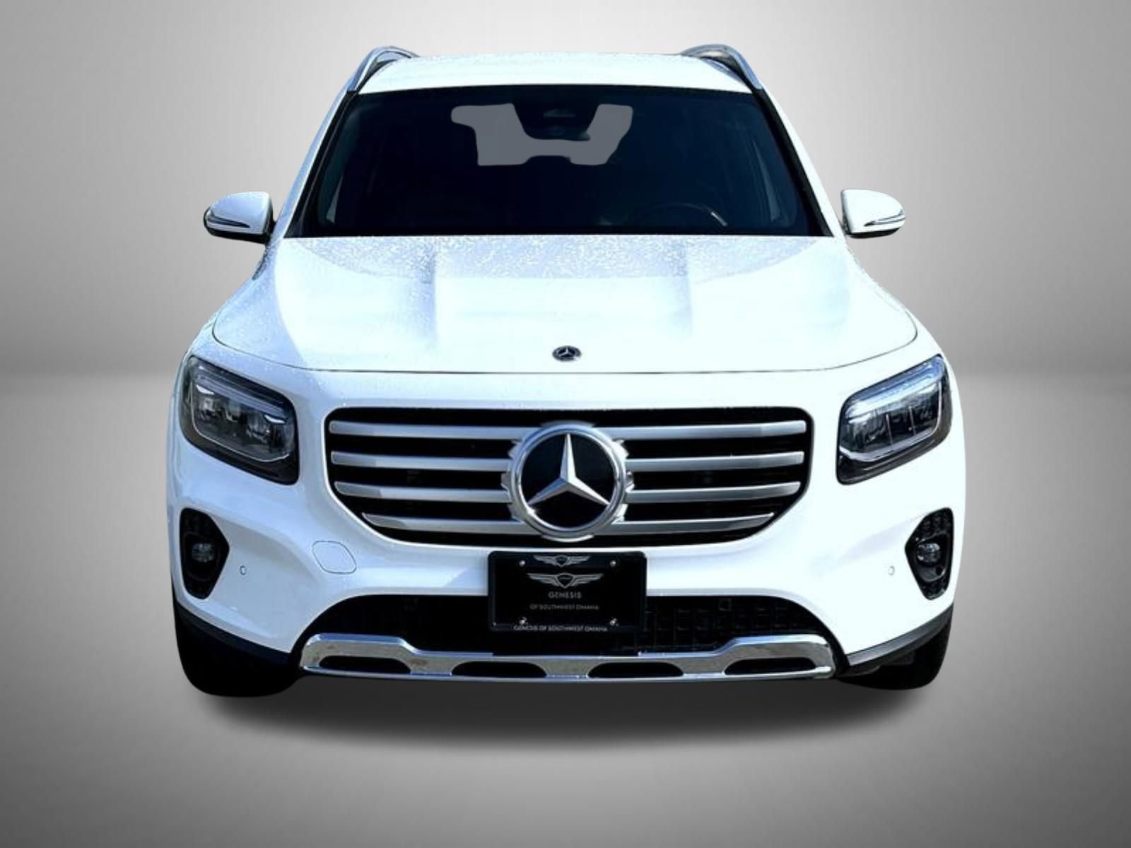 Used 2024 Mercedes-Benz GLB 250 image 2