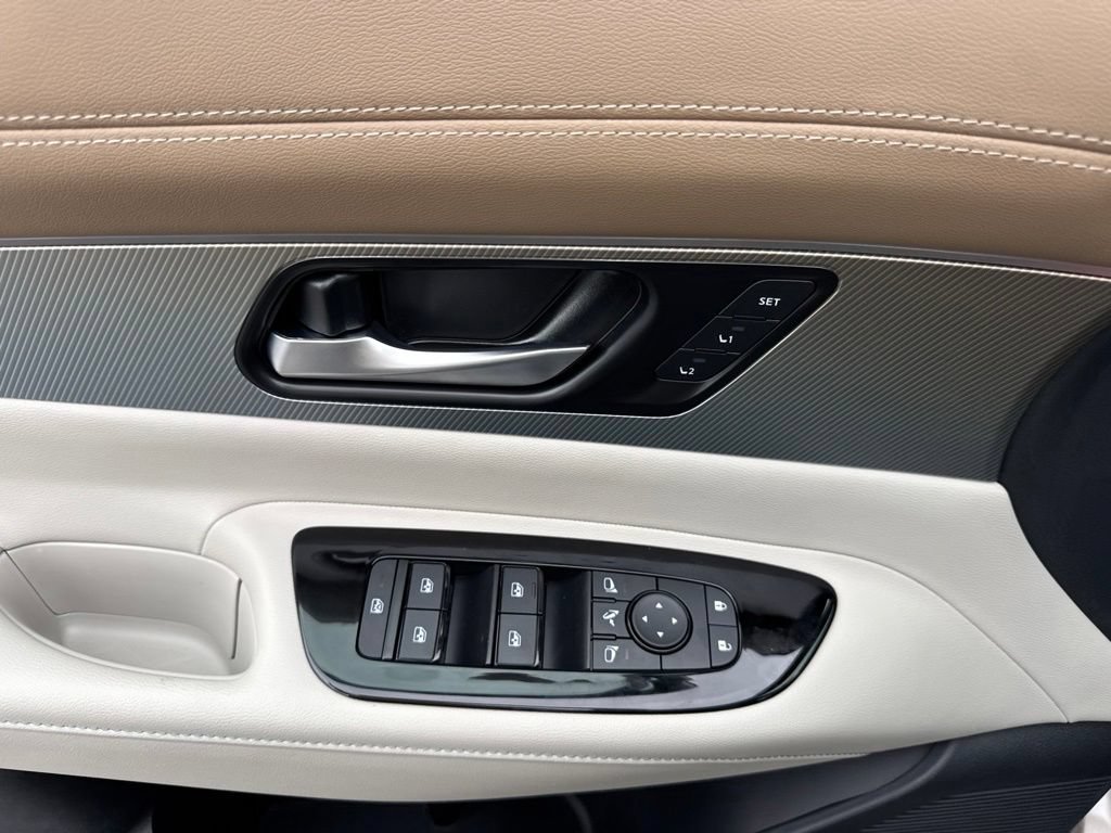 New 2026 Nissan Murano Platinum w/ Cargo Package AWD/4WD image 8