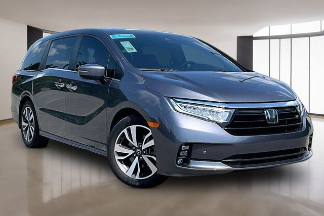 Certified 2022 Honda Odyssey Touring image 3