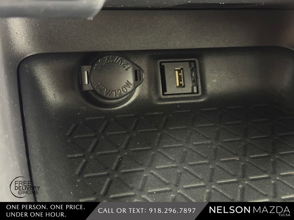 Used 2020 Toyota RAV4 XLE FWD image 36