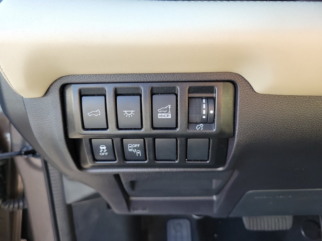 Used 2021 Subaru Ascent Limited w/ Technology Package AWD/4WD image 29