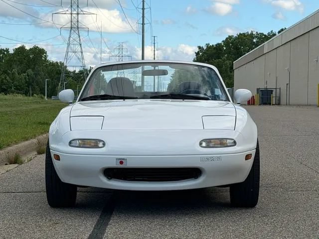 Used 1990 MAZDA MX-5 Miata RWD image 16