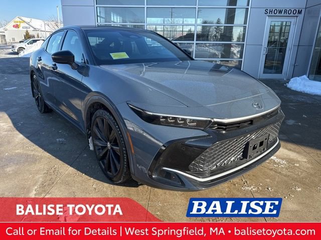 Used 2025 Toyota Crown Nightshade image 1