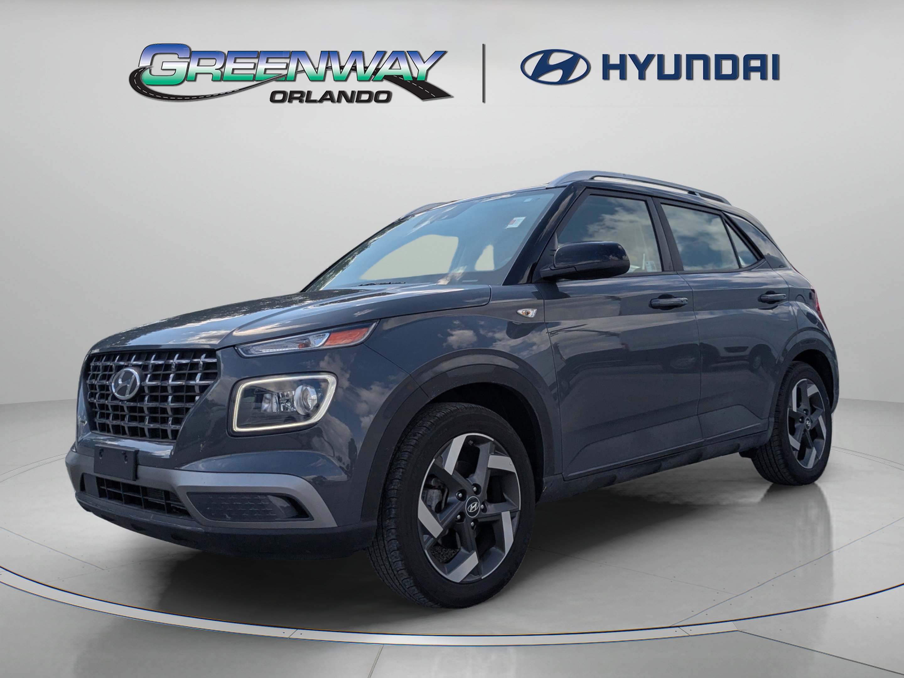 Certified 2025 Hyundai Venue Limited FWD image 4