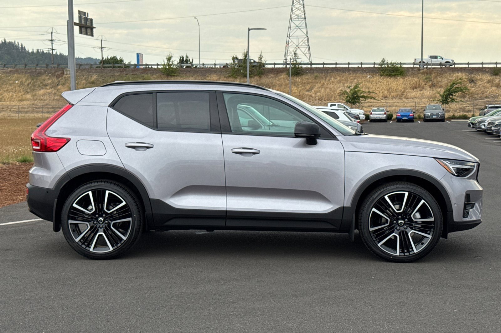 New 2026 Volvo XC40 B5 Ultra w/ Climate Package image 2