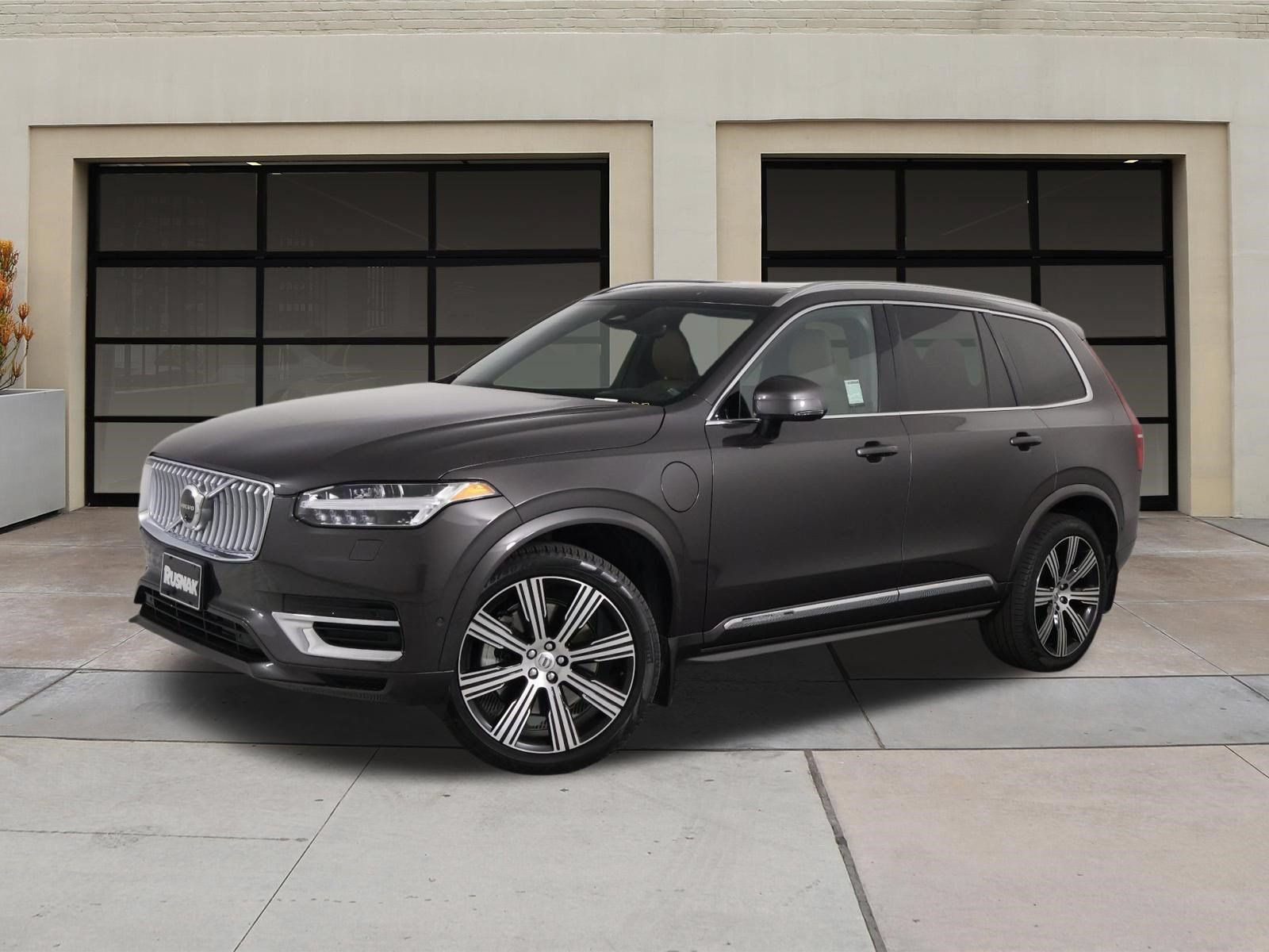 Certified 2024 Volvo XC90 T8 Plus w/ Protection Package Premier AWD/4WD image 3