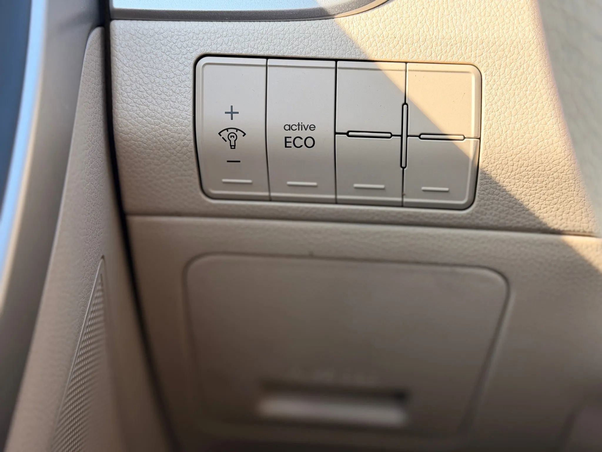 Used 2016 Hyundai Elantra GT FWD image 38