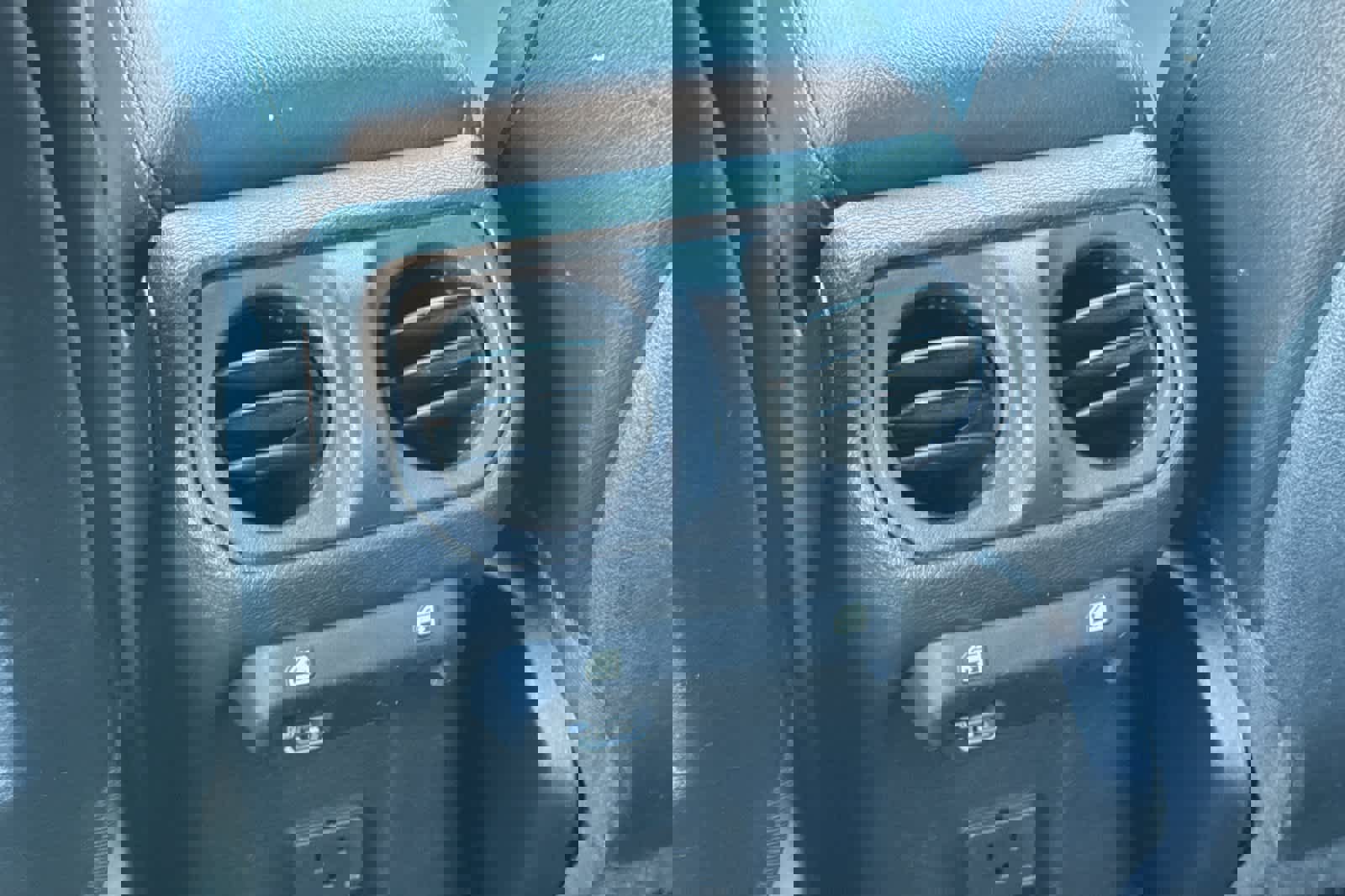 Used 2021 Jeep Wrangler Unlimited Rubicon 4xe w/ Cold Weather Group image 14