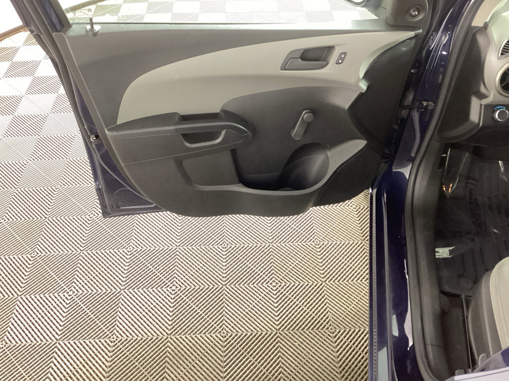 Used 2016 Chevrolet Sonic LS image 15
