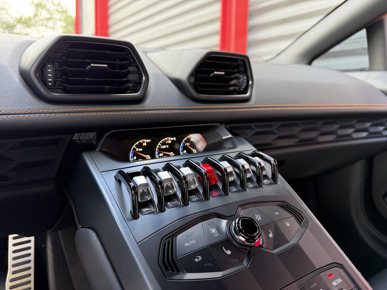 Used 2019 Lamborghini Huracan LP 580-2 image 19