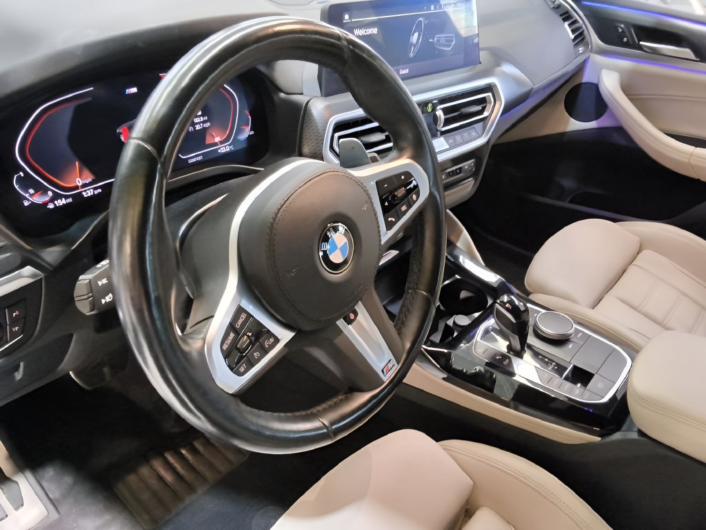 Used 2023 BMW X4 xDrive30i AWD/4WD image 9
