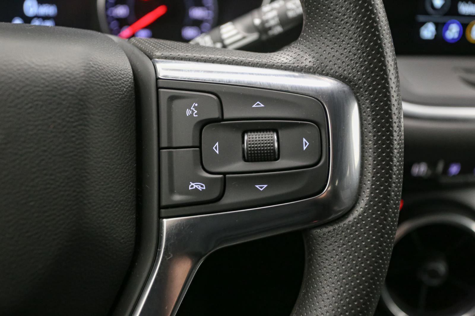 Used 2023 Chevrolet Blazer LT w/ Convenience Package image 40