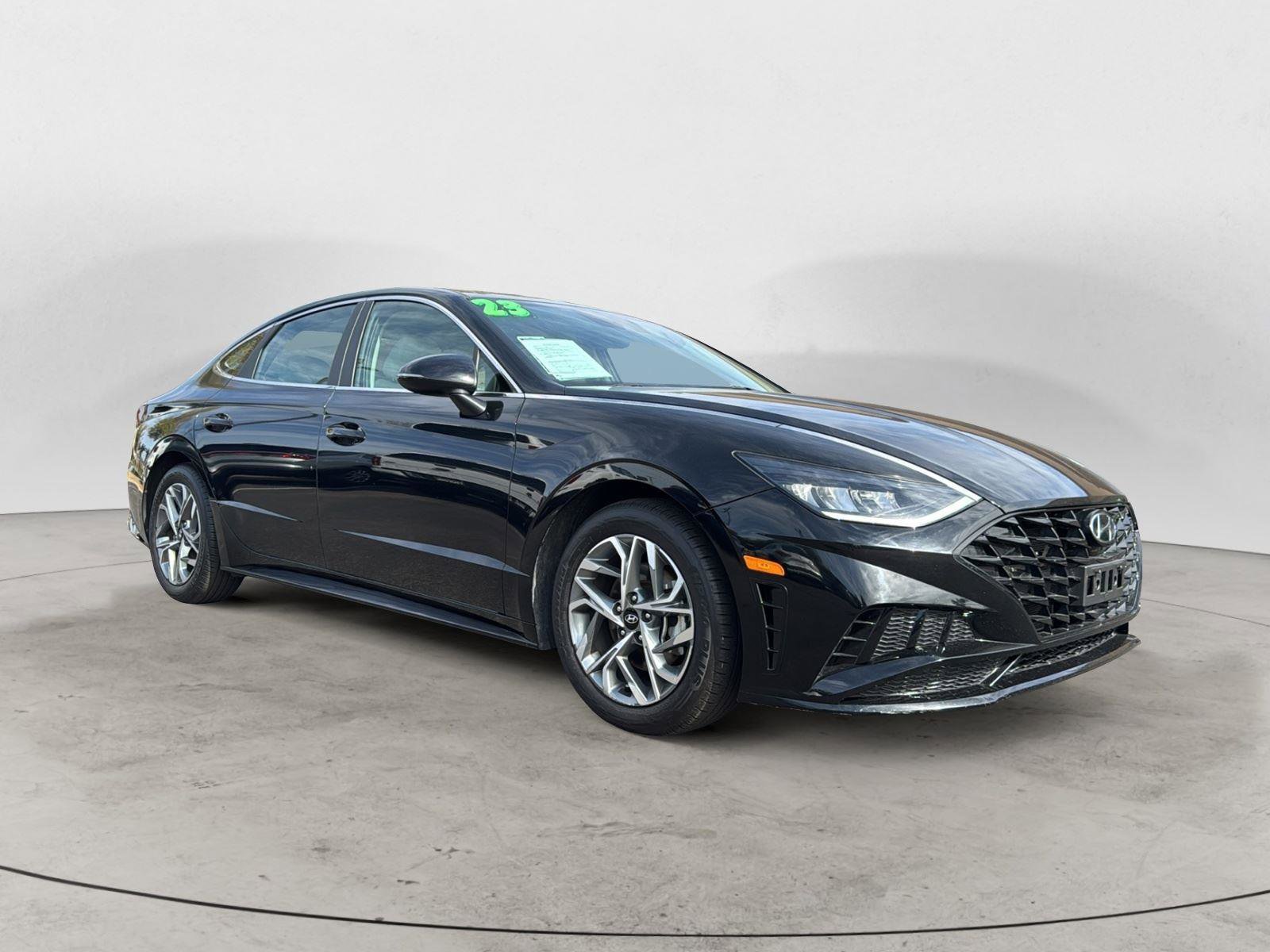 Used 2023 Hyundai Sonata SEL w/ Cargo Package image 1