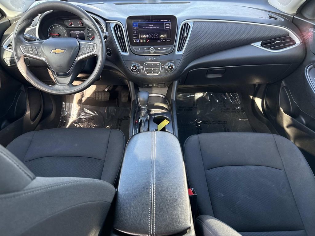 Used 2023 Chevrolet Malibu LT image 24