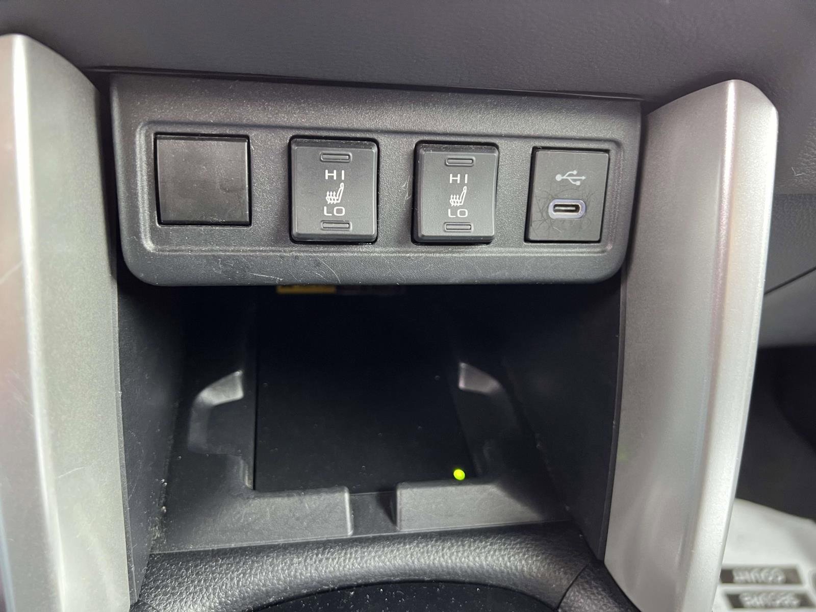 Used 2024 Toyota Corolla Cross XLE image 25