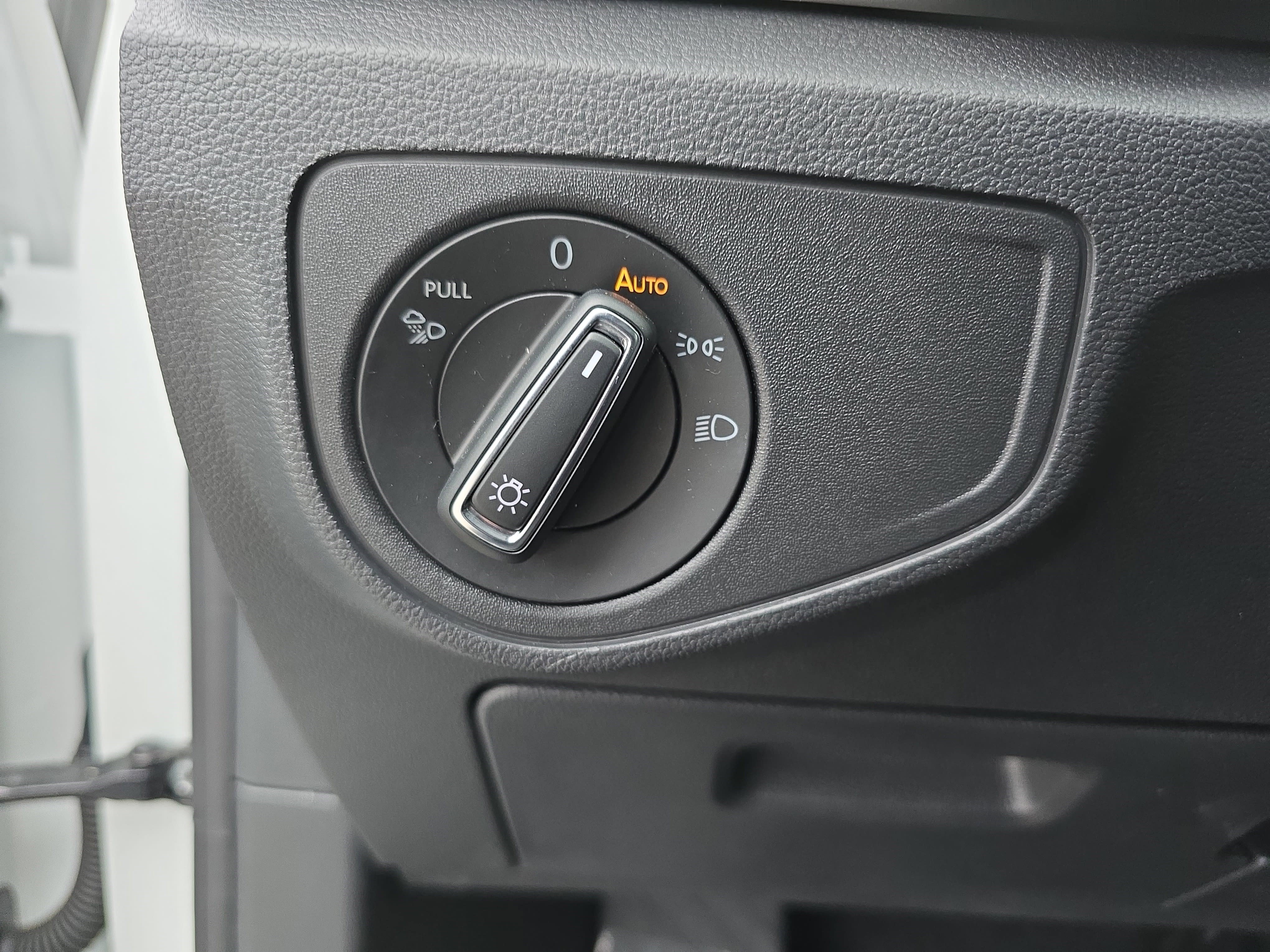 Used 2023 Volkswagen Atlas Cross Sport SE image 25